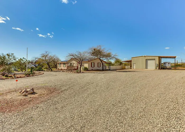 Furnished Patio! Group Desert Escape In Holiday home Morristown