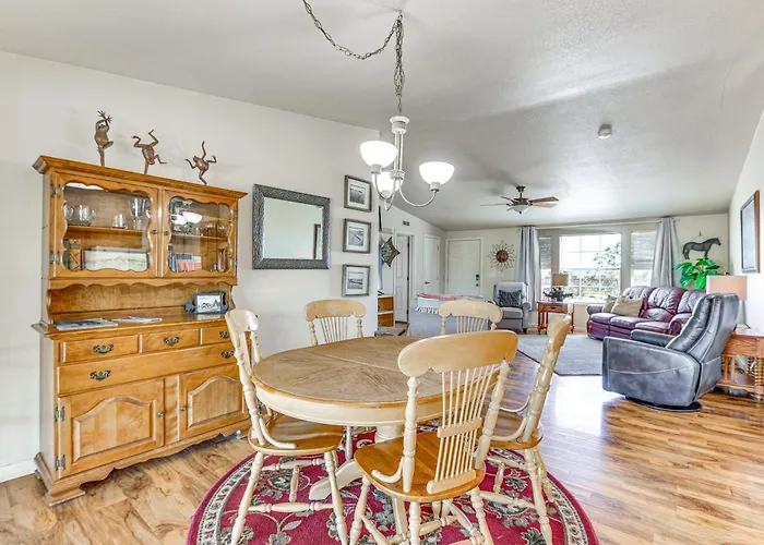 Holiday home Furnished Patio! Group Desert Escape In Morristown