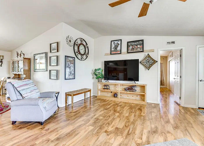 Furnished Patio! Group Desert Escape In * Morristown