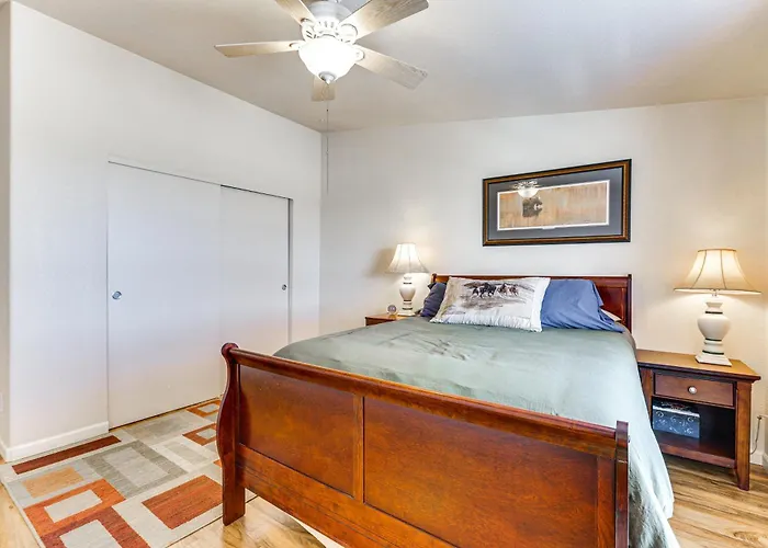Holiday home Furnished Patio! Group Desert Escape In Morristown